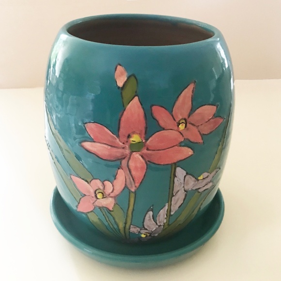 HANDMADE CERAMIC PLANT POT - Picture 3 of 8